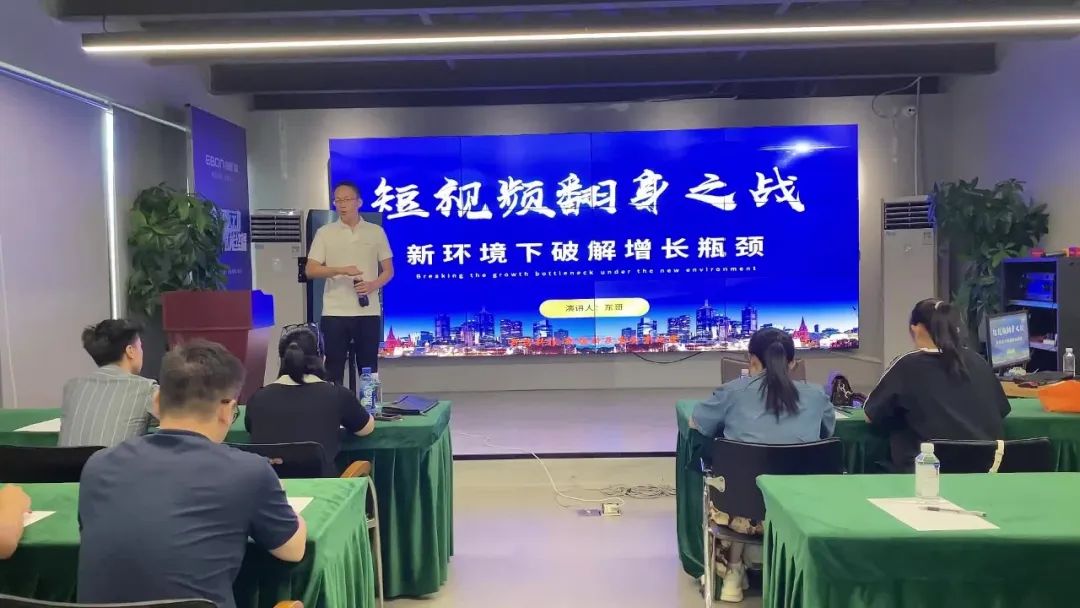 1724057286602886.jpg 640.jpg